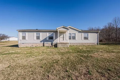 2700 Fairview Church Rd, Smiths Grove, KY 42171