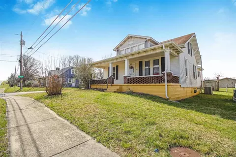 906 Broadway St, Cave City, KY 42127