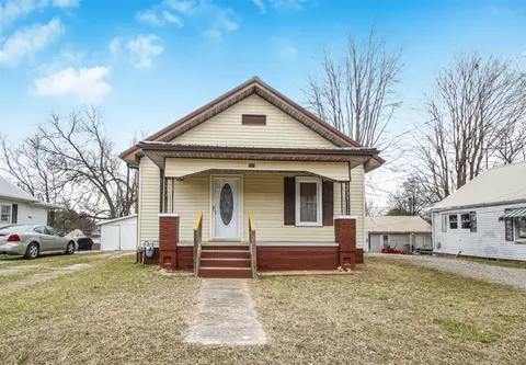 121 N 10th St, Cave City, KY 42127