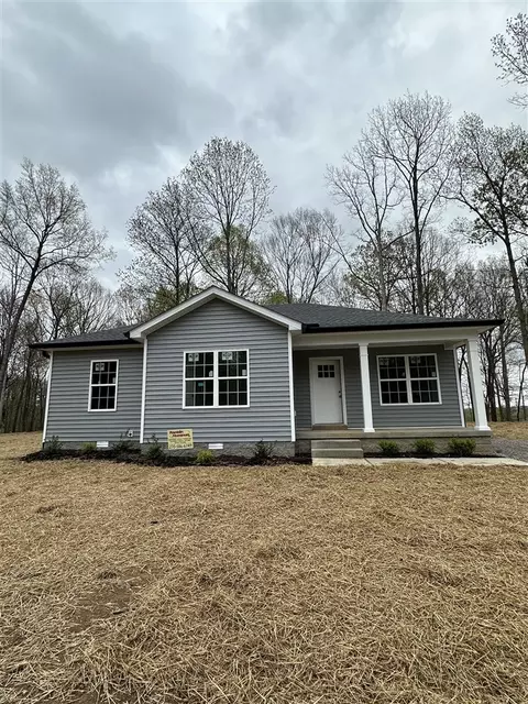 1790 Walkers Chapel Rd, Adolphus, KY 42120