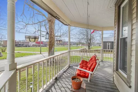 106 Church St, Horse Cave, KY 42749