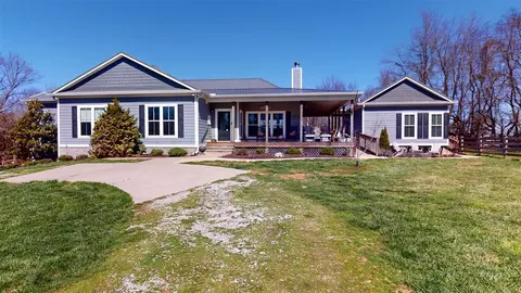 4372 Rube Smith Rd, Canmer, KY 42722