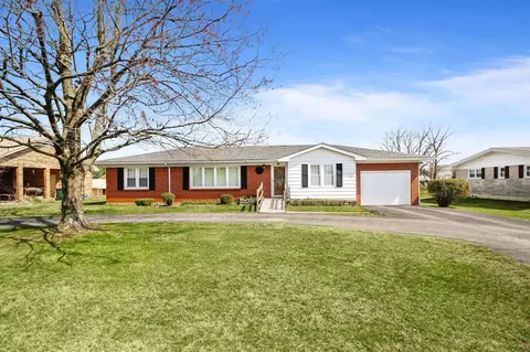 801 Greenview Dr, Cave City, KY 42127