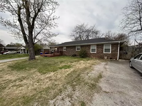 3501 Sarah Dr, Bowling Green, KY 42104