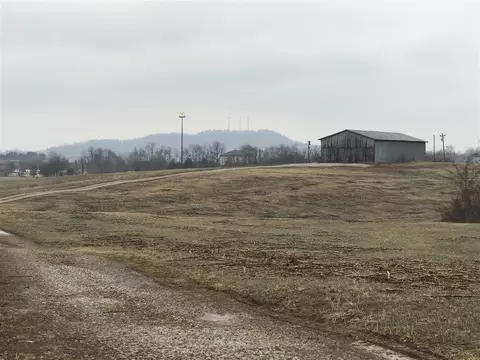 605 Mammoth Cave Rd, Cave City, KY 42127