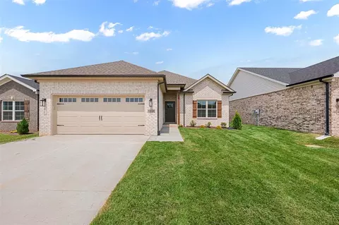 1208 Shallowford St, Bowling Green, KY 42101