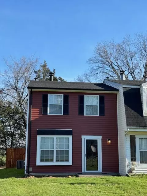 127 Pebble Ct, Bowling Green, KY 42101