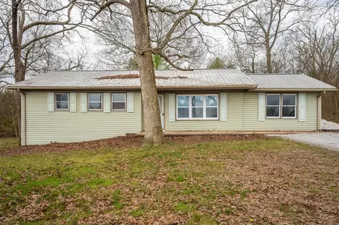 321 Deerlick Rd, Lewisburg, KY 42256