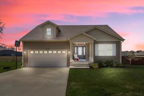 478 White Dogwood Dr, Bowling Green, KY 42101