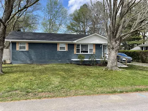 1008 Hildegarde Ave, Franklin, KY 42134