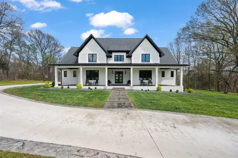 1292 Carter Rd, Bowling Green, KY 42103