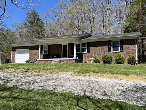 8936 Rochester Rd, Rochester, KY 42273