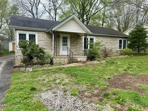 1625 S Sunrise Dr, Bowling Green, KY 42101