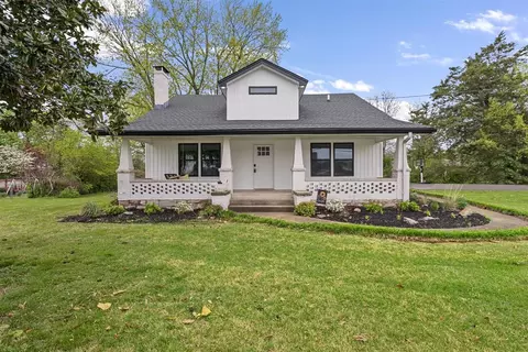 2247 Smallhouse Rd, Bowling Green, KY 42104