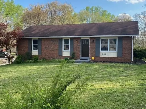 659 Castle Heights Rd, Bowling Green, KY 42103