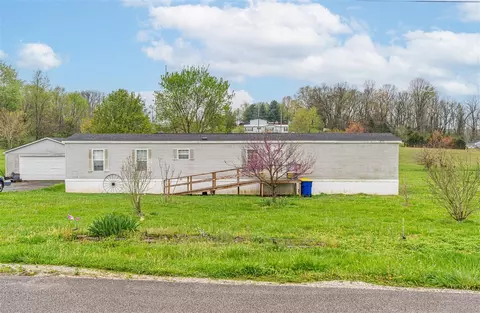 80 Oak View Dr, Smiths Grove, KY 42171