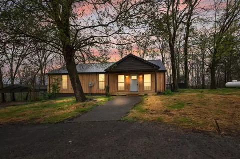 4914 Segal Rd, Brownsville, KY 42210