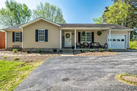 725 W Main St, Auburn, KY 42206