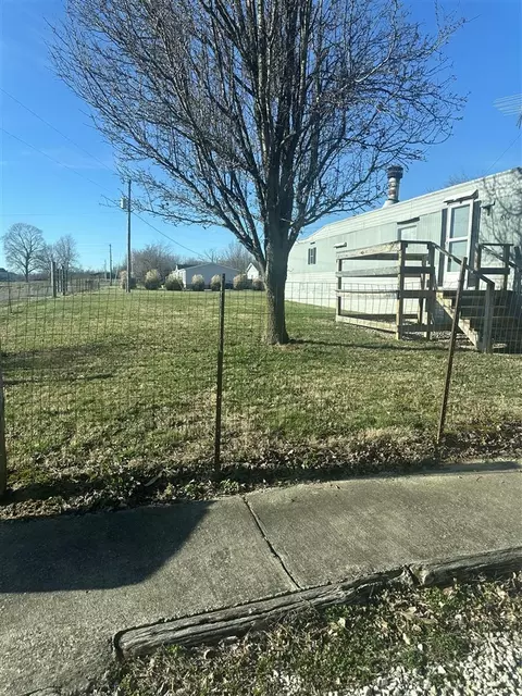 810 Larue Ln, Elizabethtown, KY 42701