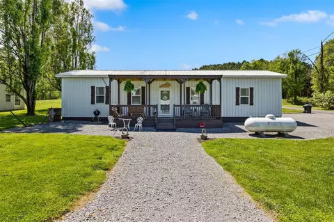220 Redfin Rd, Scottsville, KY 42164