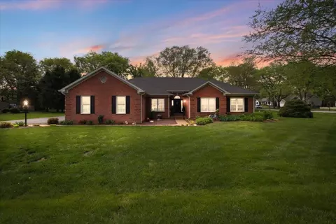 138 Fox Run Cir, Bowling Green, KY 42104