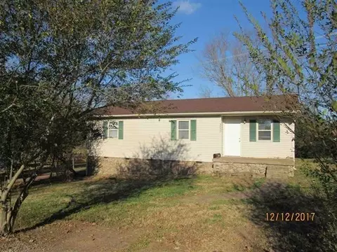 3532 Old Bowling Green Rd, Scottsville, KY 42164