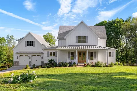 3657 Meador Port Oliver Rd, Scottsville, KY 42164