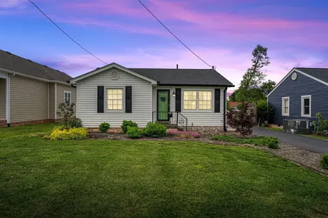 821 Nutwood St, Bowling Green, KY 42103