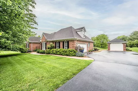 230 Cambridge Grove Cir, Alvaton, KY 42122