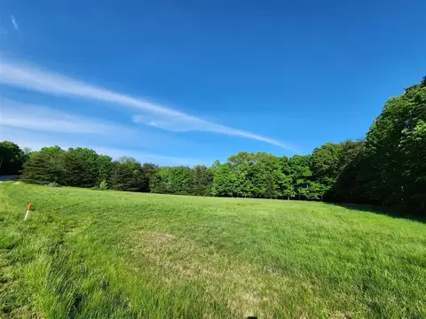 89 Kenton Dr, Belton, KY 42324