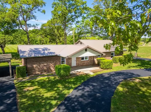 4985 Zander Rd, Hopkinsville, KY 42240