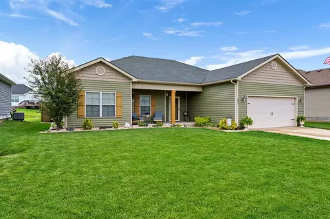 833 Alpine Pine St, Bowling Green, KY 42101