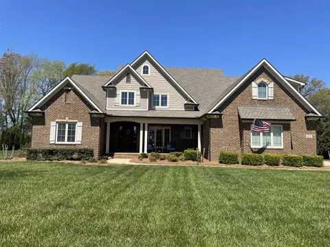 413 Mt Everest Ct, Bowling Green, KY 42104