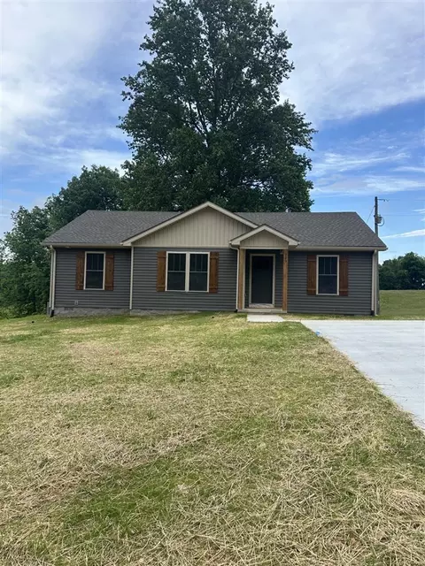 220 Bishop Rd, Glasgow, KY 42141
