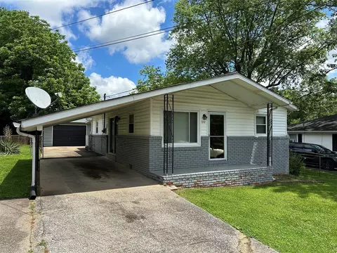 1212 Dean Dr, Bowling Green, KY 42101