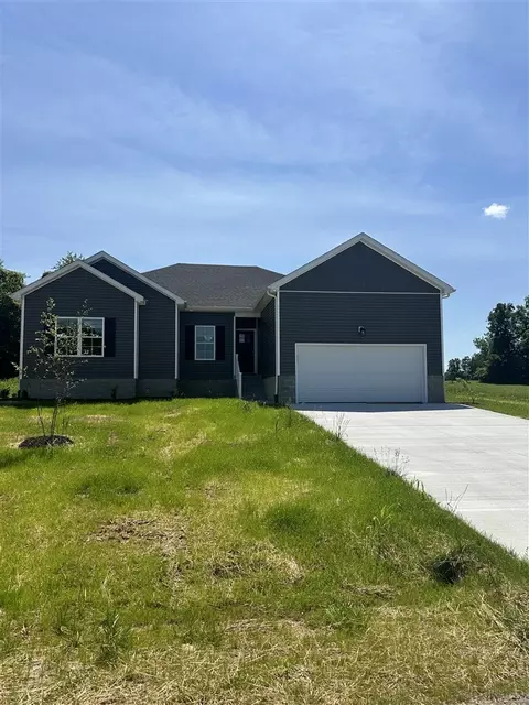 14 Sun Dr, Scottsville, KY 42164