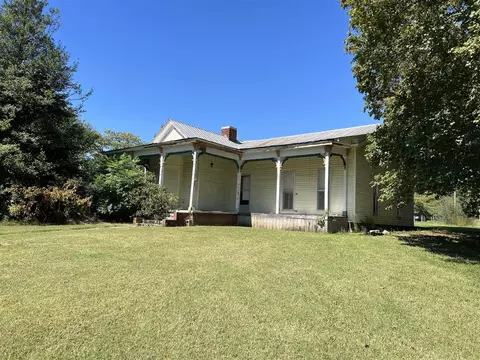 510 E Cherry St, Scottsville, KY 42164
