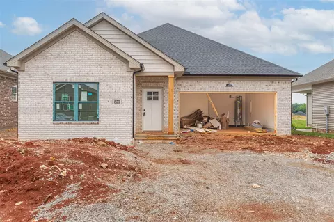 829 Mcintyre St, Bowling Green, KY 42101