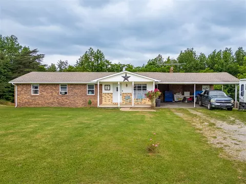 153 Wiley Chapel Rd, Lewisburg, KY 42256