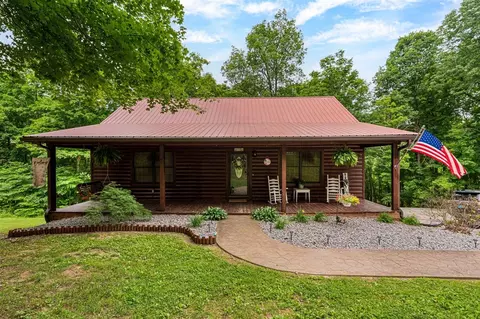 1767 Smiths Grove Rd, Scottsville, KY 42164