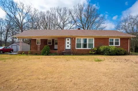 1523 Highland Lick Rd, Russellville, KY 42276