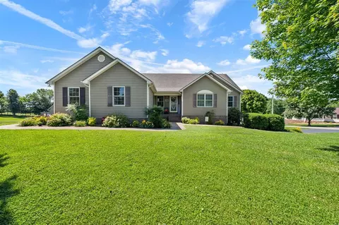 50 Boyds Creek Dr, Glasgow, KY 42141