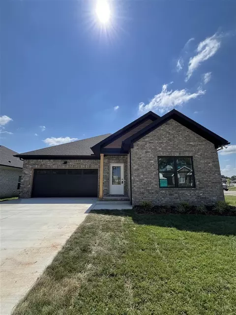 871 Mcintyre St, Bowling Green, KY 42101
