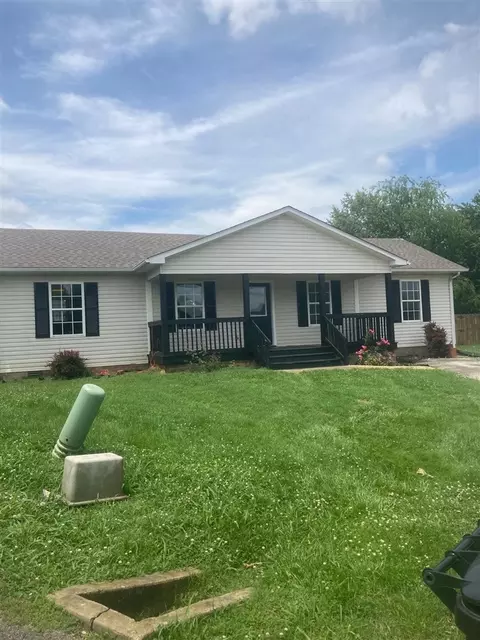 120 Hillsborough Ct, Bowling Green, KY 42101