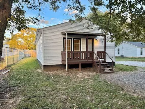 6 Walker Ct, Bowling Green, KY 42101