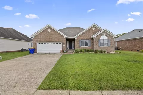627 Chasefield Ave, Bowling Green, KY 42104