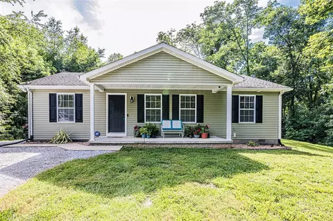 353 H E Johnson Rd, Bowling Green, KY 42103