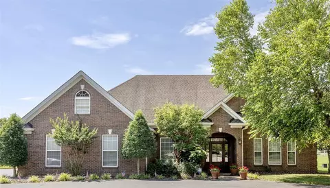 818 Fairway St, Bowling Green, KY 42103