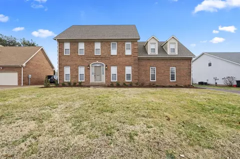 540 Raquelle Dr, Bowling Green, KY 42103