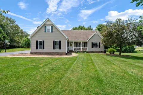 115 Journey Dr, Bowling Green, KY 42104